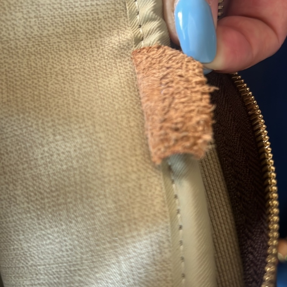 *SALE* Louis Vuitton Deuville Bag - Picture 6 of 8
